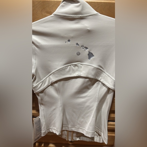 NWT lululemon aloha cropped define nulu jacket - Picture 2 of 3